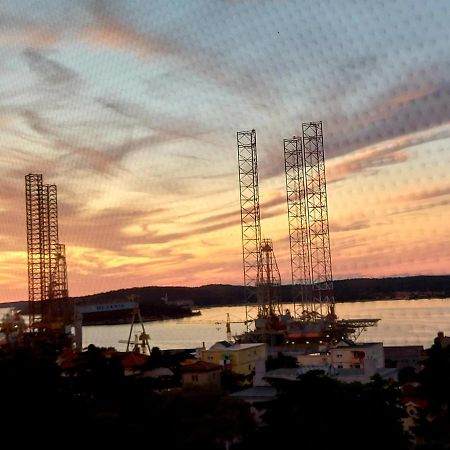 Apartman Bela Apartment Pula Bagian luar foto